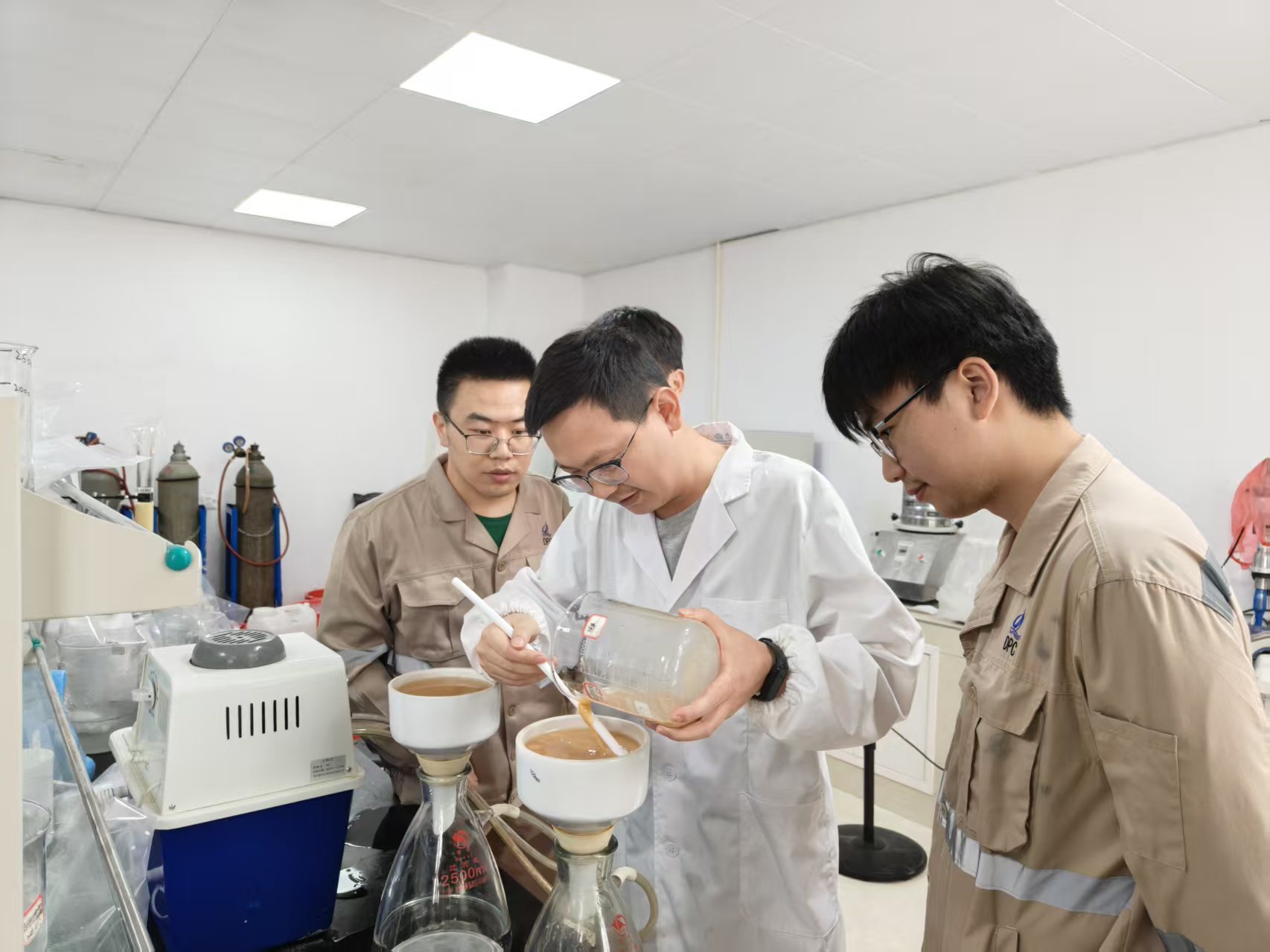 扎根锂业，攻坚路上让&ldquo;锂&rdquo;想花开｜388vip太阳锂业研发部90后工程师徐苗